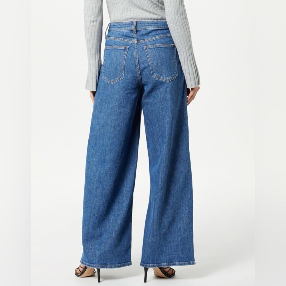 Wide-Leg High Waist Jeans, Women's New Blue Size 32 Waist Or 14 Barrell Leg